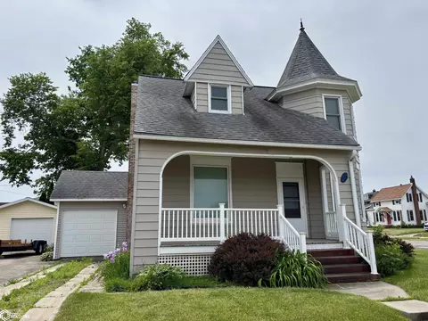 312 W State St, Marshalltown, IA 50158