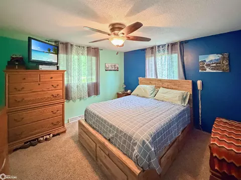 Bedroom - 2024 Violet Ave, Aredale, IA 50605 photo 2 of 8