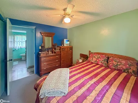 Bedroom - 2024 Violet Ave, Aredale, IA 50605 photo 8 of 8