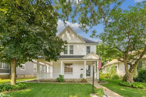 1411 N 7th St, Burlington, IA 52601