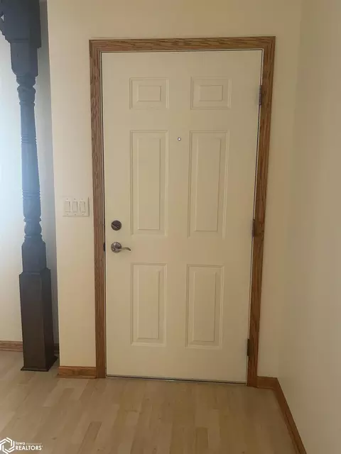 Entry Way - 324 16th Ave NE, Hampton, IA 50441 photo 1 of 2