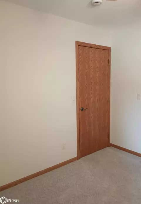 Bedroom - 324 16th Ave NE, Hampton, IA 50441 photo 2 of 2