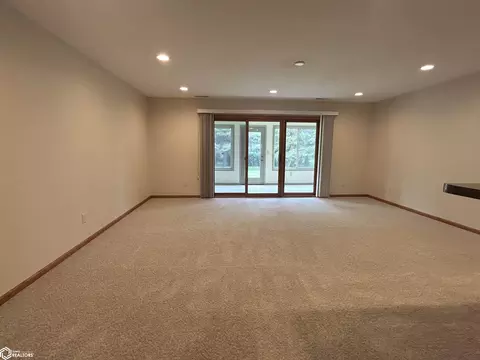 Living - 324 16th Ave NE, Hampton, IA 50441 photo 1 of 3