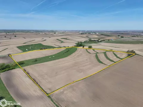 P Avenue, Marengo, IA 52301