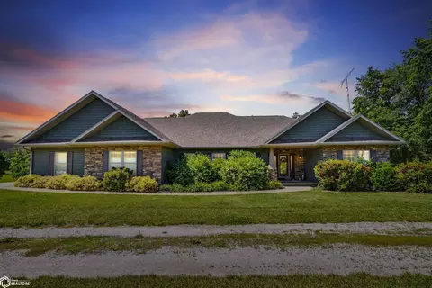 2529 Bass Dr, New London, IA 52645