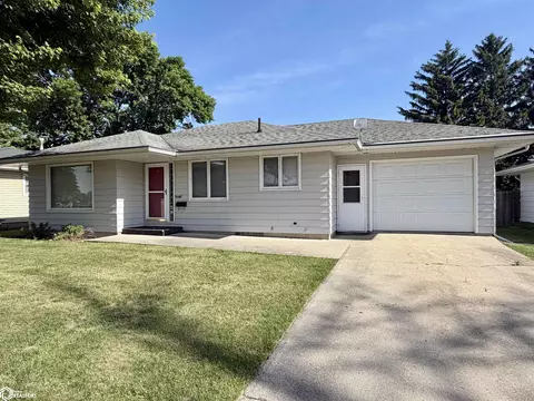1107 4th Ave, Ackley, IA 50601