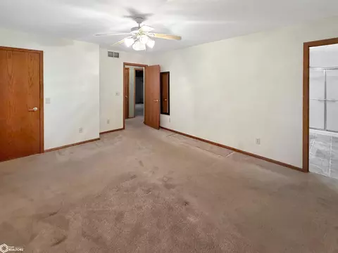 Bedroom - 421 12th Ave NE, Hampton, IA 50441 photo 2 of 6
