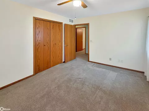 Bedroom - 421 12th Ave NE, Hampton, IA 50441 photo 4 of 6