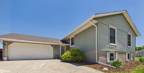 2348 242nd St, Donnellson, IA 52625
