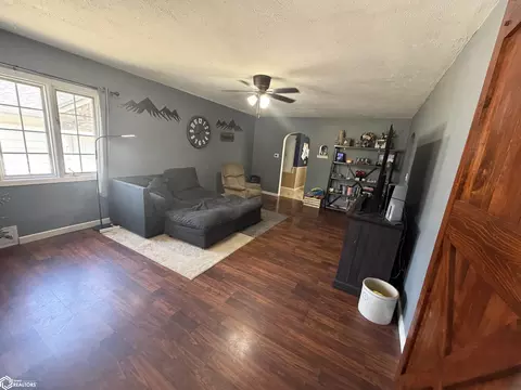 Living - 409 S 15th St, Centerville, IA 52544 photo 1 of 3