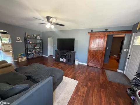 Living - 409 S 15th St, Centerville, IA 52544 photo 3 of 3
