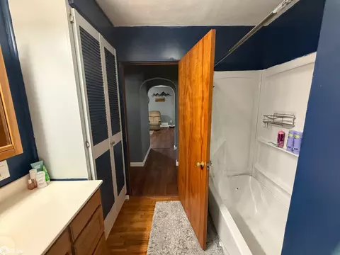 Bath - 409 S 15th St, Centerville, IA 52544 photo 5 of 5