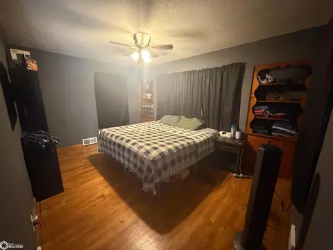 Bedroom - 409 S 15th St, Centerville, IA 52544 photo 2 of 2