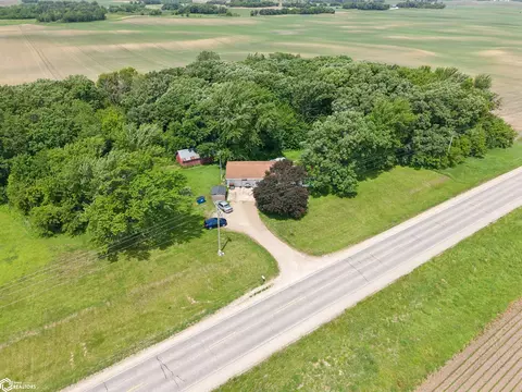 21194 Eagle Ave, Clear Lake, IA 50428