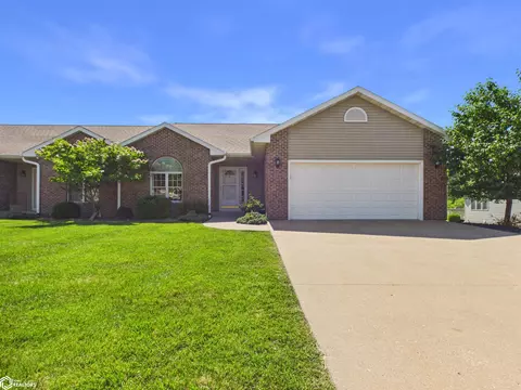 3252 Brookshire Dr, Keokuk, IA 52632