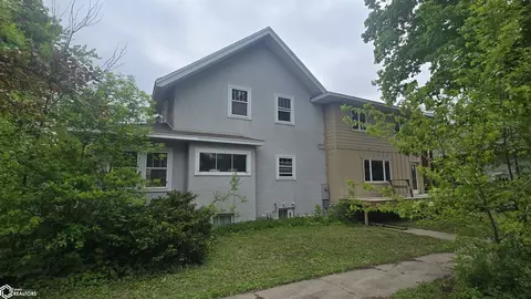 506 S 6th St, Forest City, IA 50436