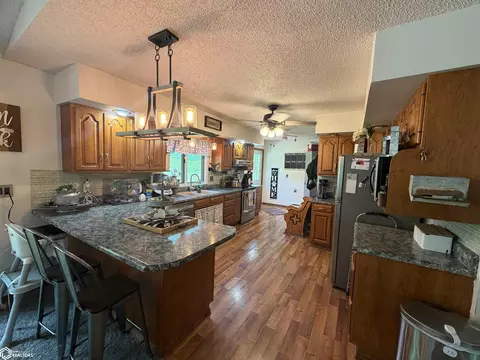 Kitchen - 1200 E Maple St, Centerville, IA 52544 photo 4 of 5
