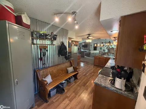 Entry Way - 1200 E Maple St, Centerville, IA 52544 photo 1 of 2