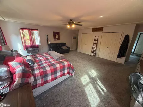 Bedroom - 1200 E Maple St, Centerville, IA 52544 photo 2 of 7