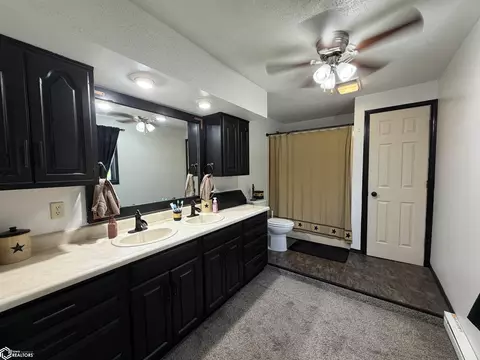 Bath - 1200 E Maple St, Centerville, IA 52544 photo 1 of 4