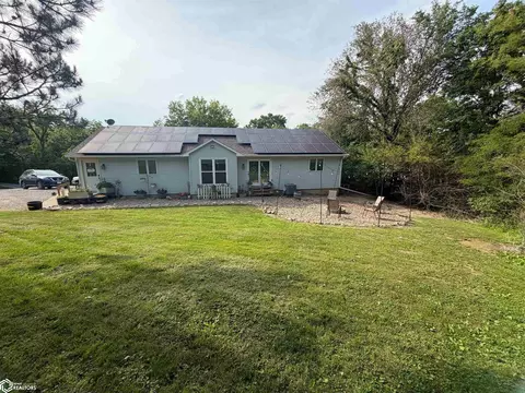 Exterior - 1200 E Maple St, Centerville, IA 52544 photo 3 of 6