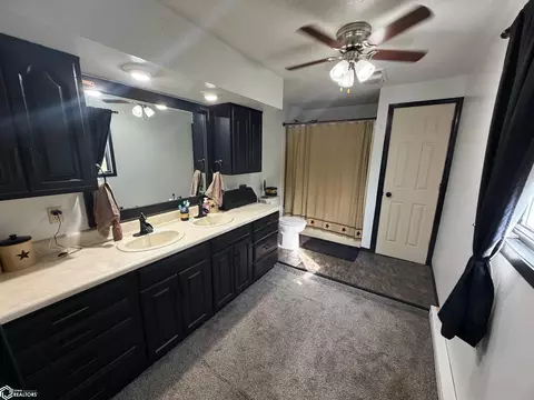 Bath - 1200 E Maple St, Centerville, IA 52544 photo 1 of 4