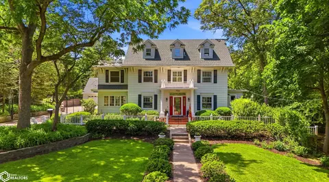 704 S Main St, Fairfield, IA 52556