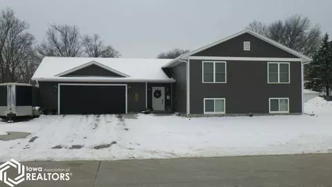 601 W Glasgow St, West Burlington, IA 52655