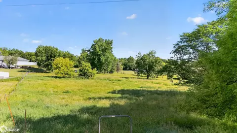 Parker Ave Parker Ave, Marshalltown, IA 50158