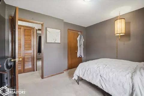 Bedroom - 1902 12th St, Eldora, IA 50627 photo 2 of 3