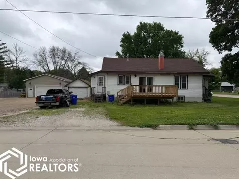 488 3rd St SW, Britt, IA 50423