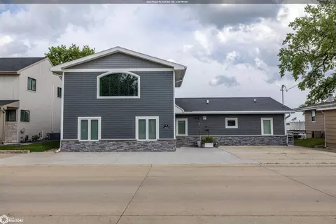 4655 N Shore Dr, Clear Lake, IA 50428