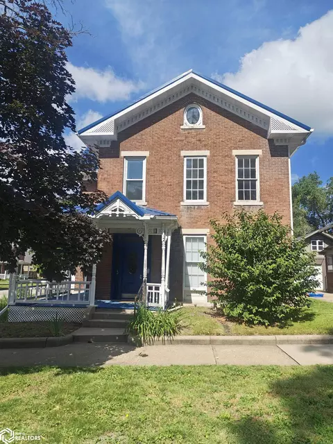 521 10th St, Fort Madison, IA 52627
