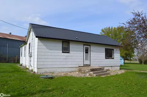 106 1st Ave, Lakota, IA 50451