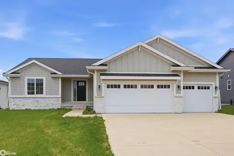 2640 Abbott Dr, Waukee, IA 50263