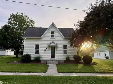 413 N Harrison St, Mediapolis, IA 52637