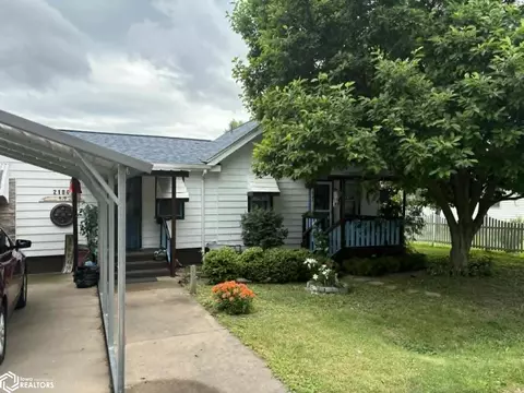 2104 Melvin Ave, Burlington, IA 52601