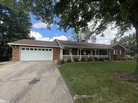 2072 Golfview Cir, Centerville, IA 52544