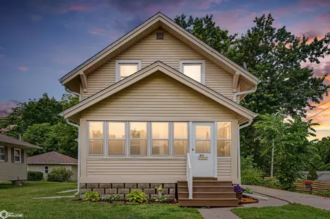 812 N 4th St, Marshalltown, IA 50158