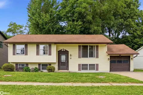 13 29th Pl, Fort Madison, IA 52627