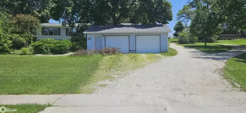 105 S Clarke St, Osceola, IA 50213