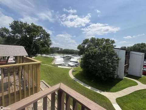 2700 N Shore Dr #G27, Clear Lake, IA 50428