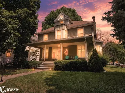 815 A Ave E, Oskaloosa, IA 52577
