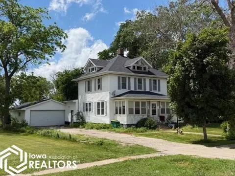 222 S Main St, Kanawha, IA 50447