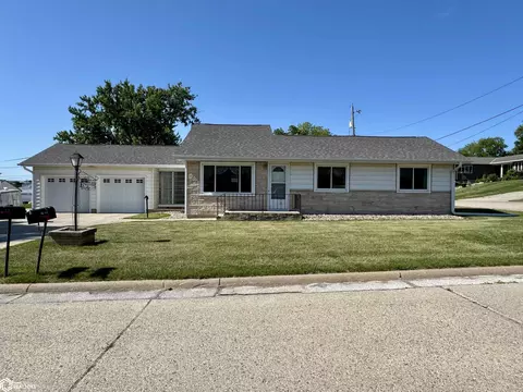 210 Oak St, Audubon, IA 50025