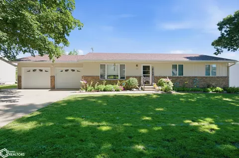 109 Linden Dr, Woodbine, IA 51579