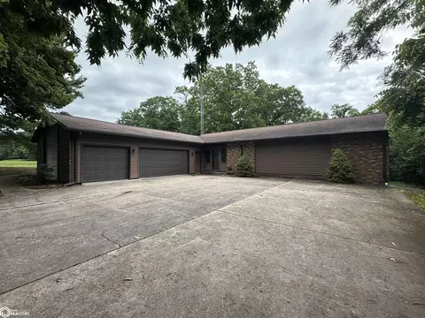 12264 Irish Ridge Rd, Burlington, IA 52601