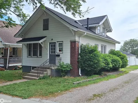215 E 1st St, Carroll, IA 51401