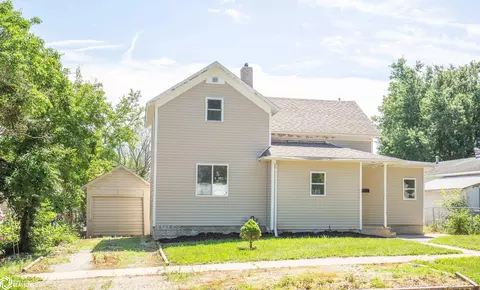 125 S Heckart St, Algona, IA 50511