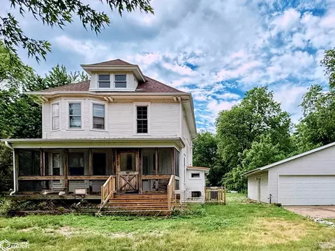 17197 115th St, Wapello, IA 52653